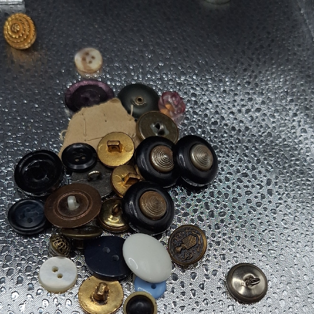Vintage Button Set - Picture 8 of 11